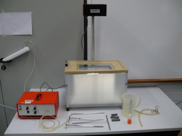 Datei:Aufbau der Wellenwanne.jpg