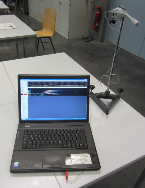 Datei:Computer und Mikro.JPG